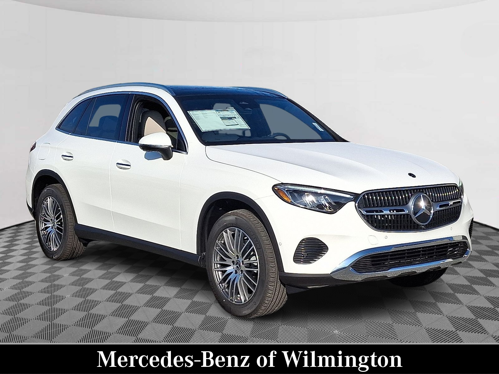 2026 Mercedes-Benz GLC Base's photo