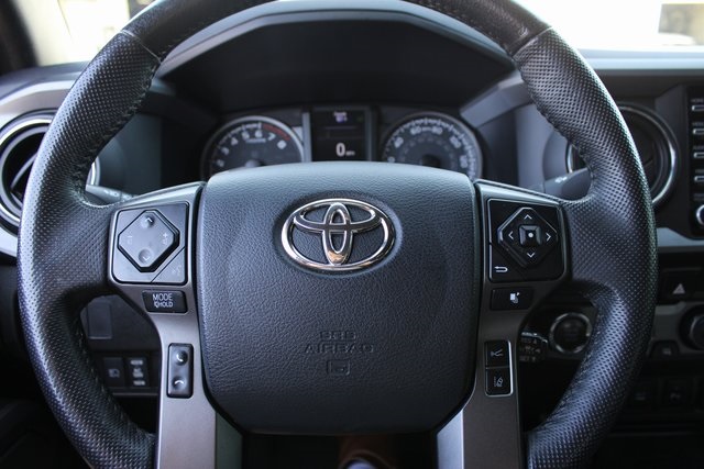 2021 Toyota Tacoma TRD Sport photo 18