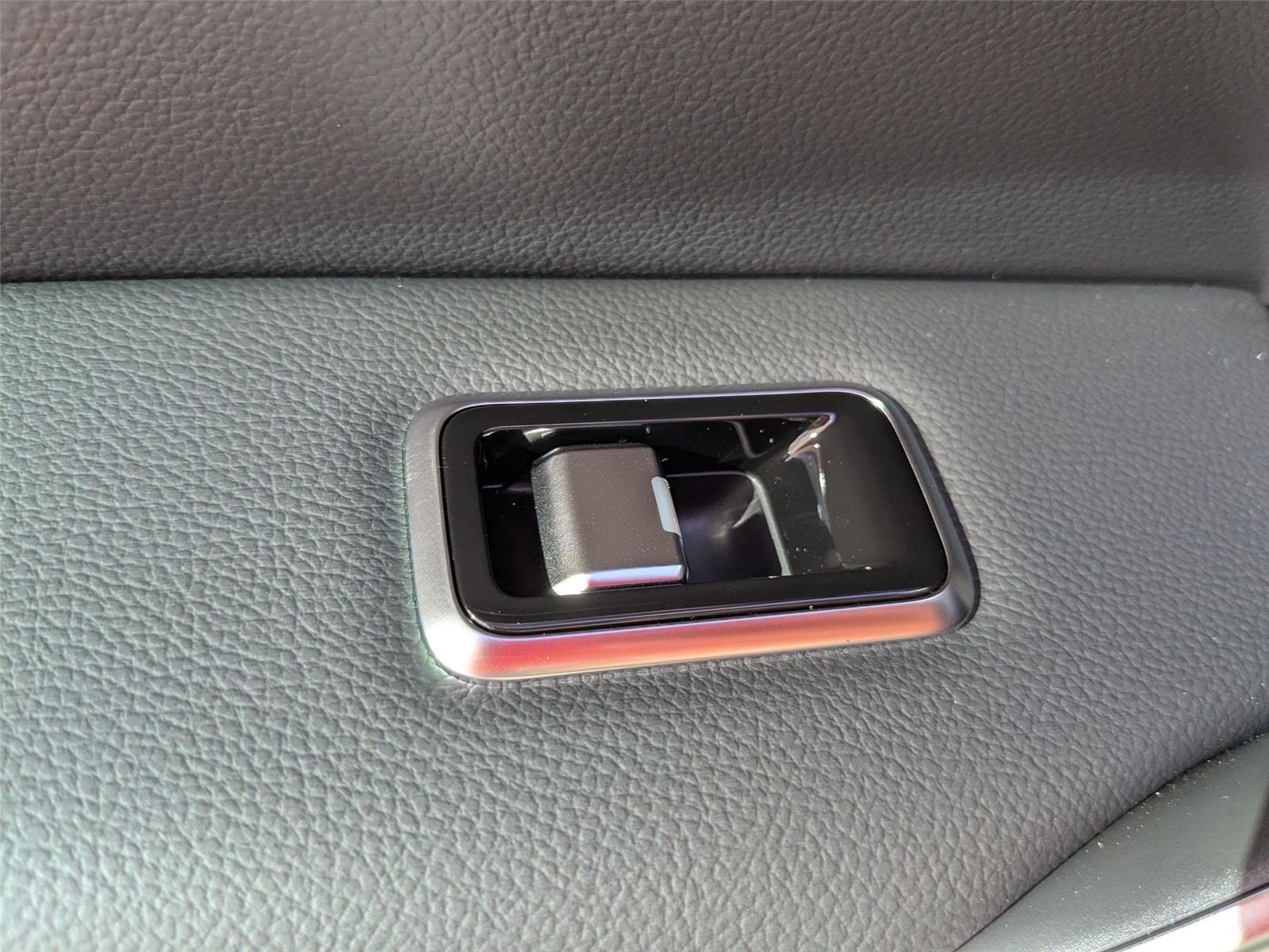 2026 Jaguar F-PACE P250 R-Dynamic S photo 25