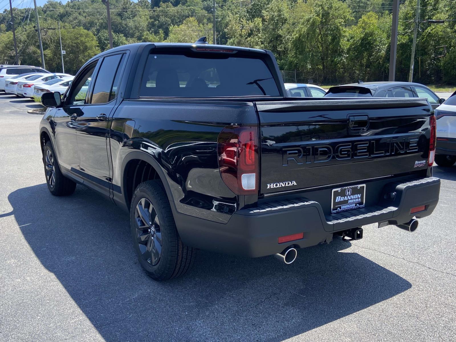2025 Honda Ridgeline Sport photo 2