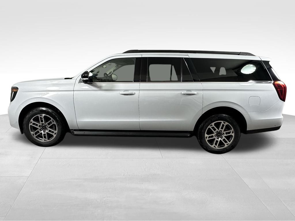 2025 Ford Expedition MAX photo 3