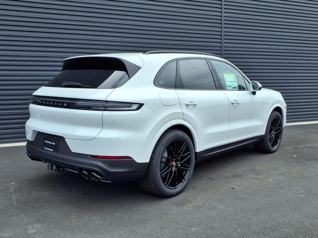 2025 Porsche Cayenne E-Hybrid photo 27