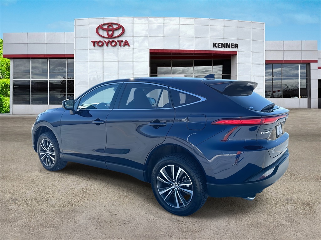 2024 Toyota Venza LE photo 4
