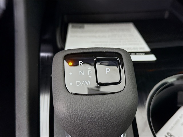 2025 Nissan Rogue SV photo 17