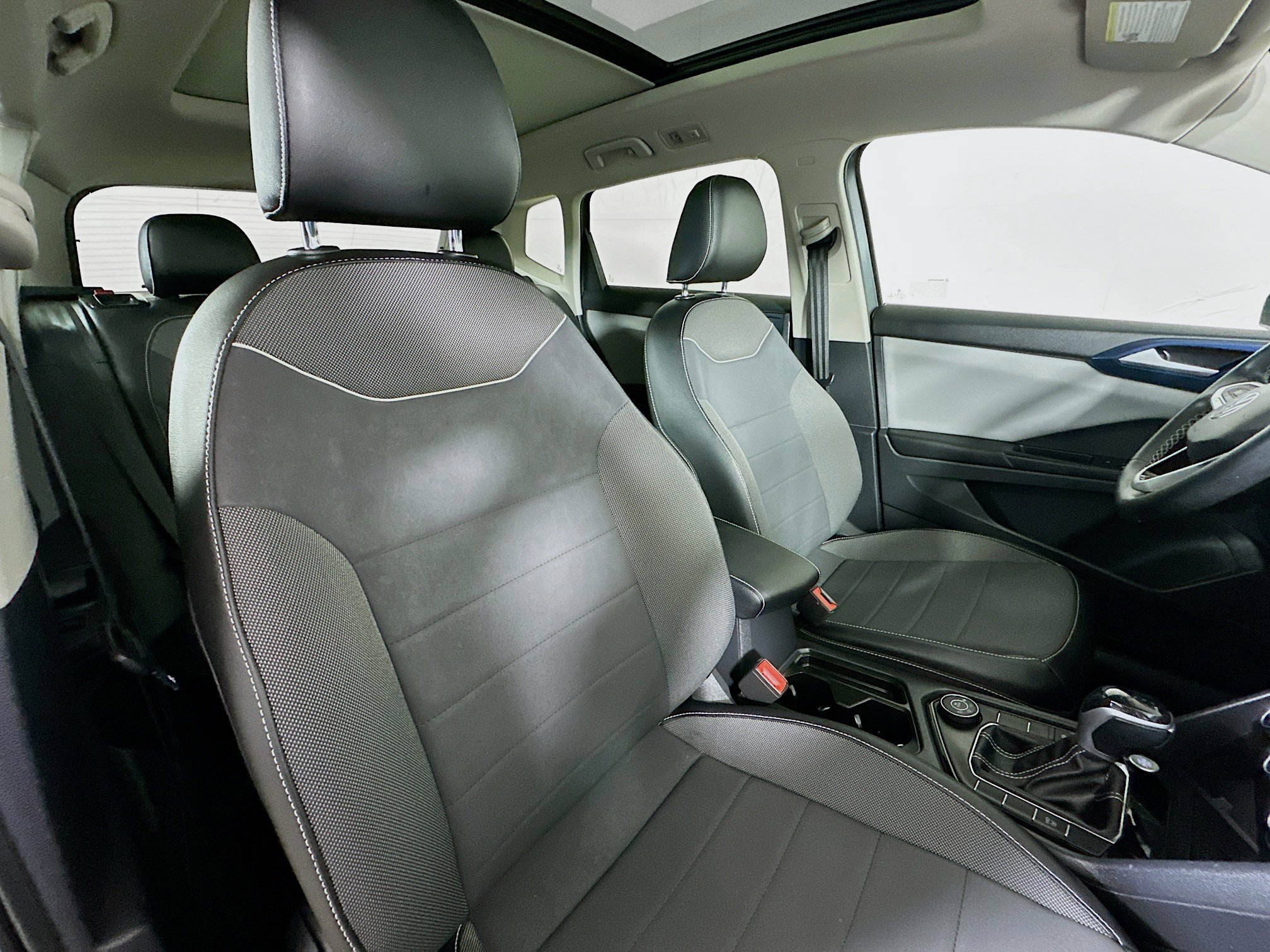 2023 Volkswagen Taos SE photo 22