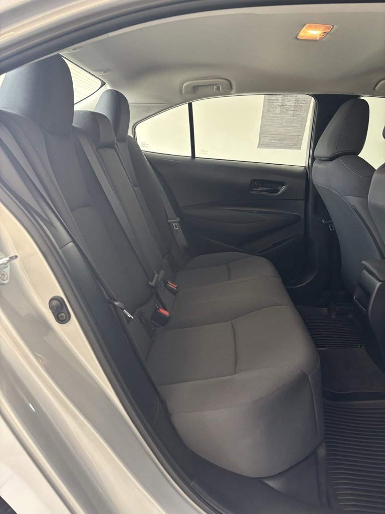 2022 Toyota Corolla LE photo 14