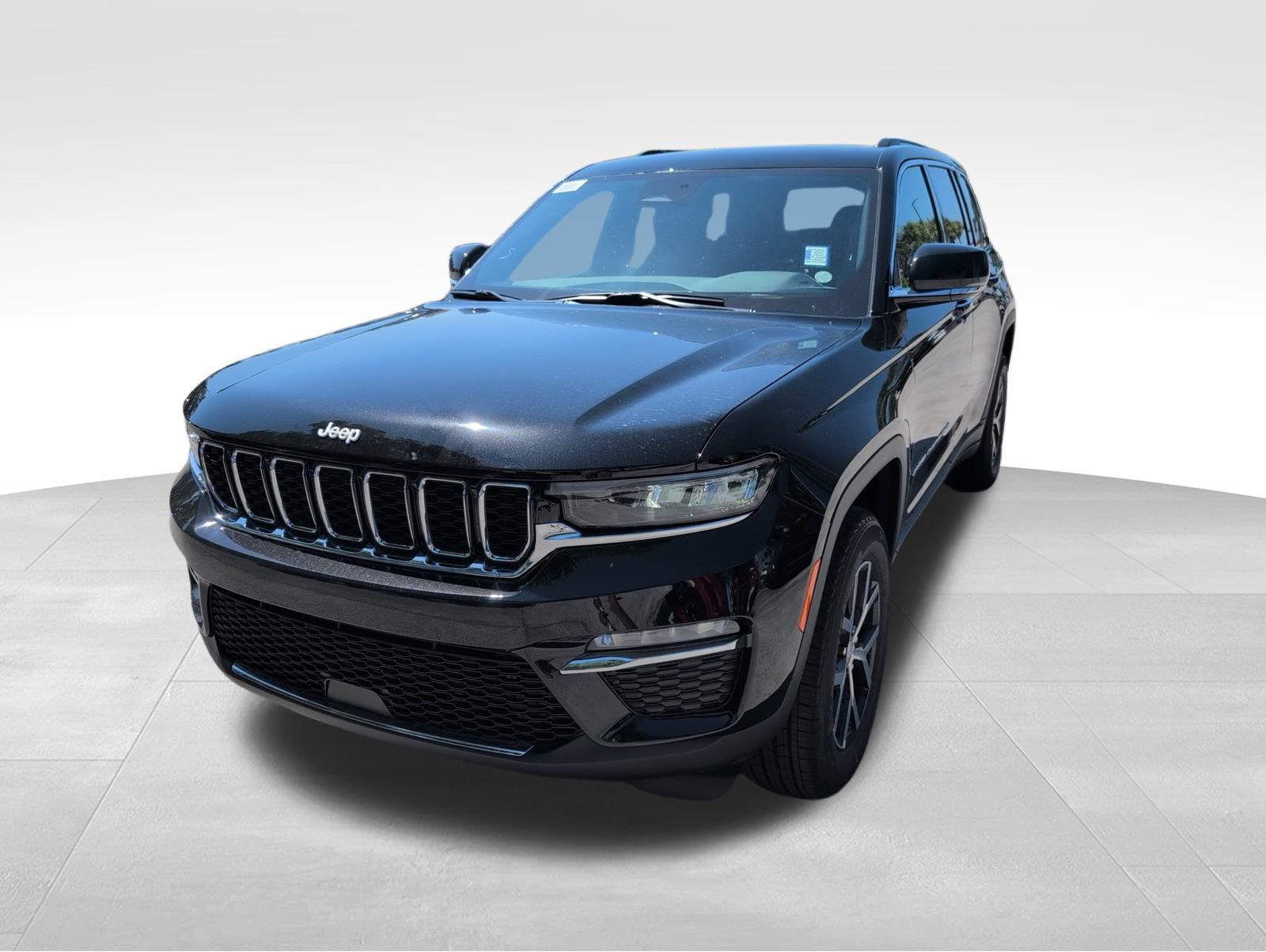 2025 Jeep Grand Cherokee Limited photo 4