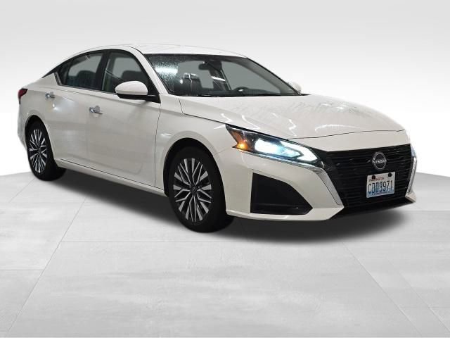 2023 Nissan Altima SV