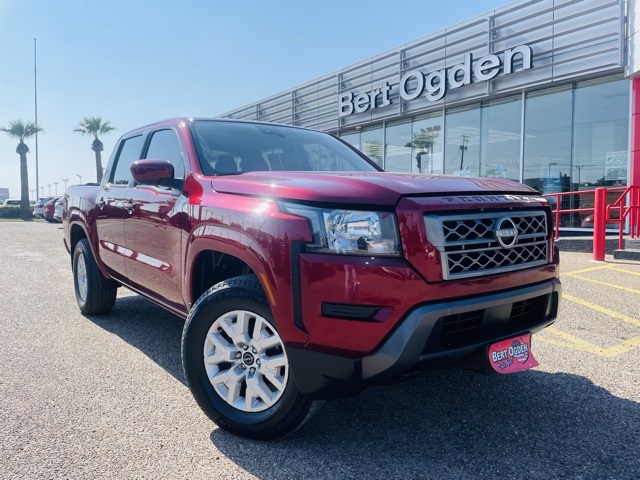 2022 Nissan Frontier SV's photo