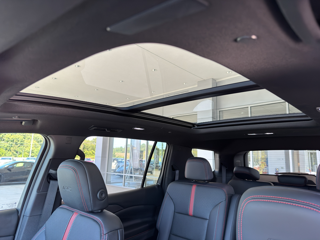 2026 Chevrolet Traverse RS photo 23