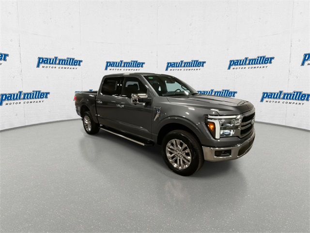 2025 Ford F-150 Lariat photo 2
