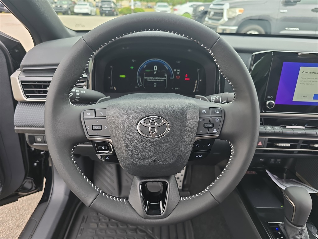 2025 Toyota Camry SE photo 16