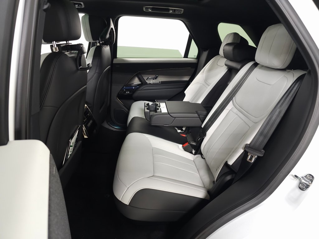 2025 Land Rover Range Rover Sport SE photo 28