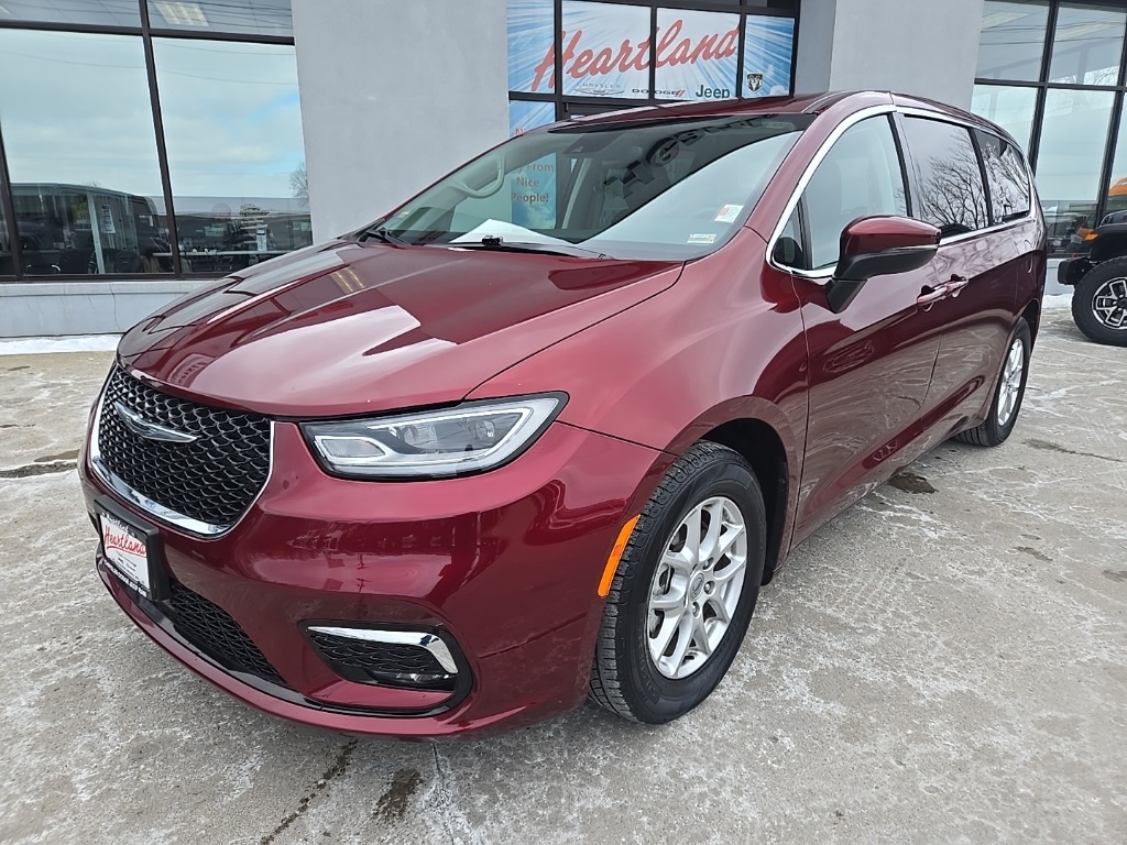 Used 2023 Chrysler Pacifica Touring L with VIN 2C4RC1BG6PR594270 for sale in Kansas City