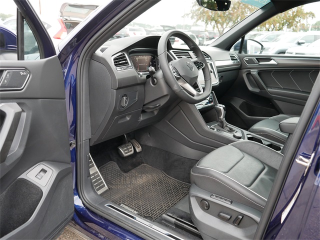 2022 Volkswagen Tiguan SEL Premium R-Line photo 11