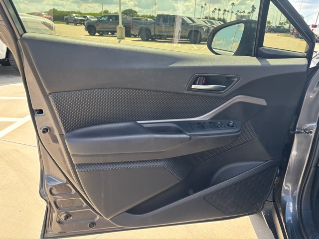 2021 Toyota C-HR LE photo 7