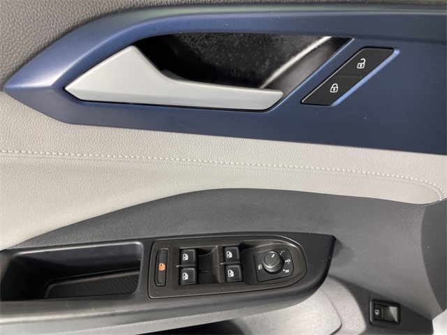 2024 Volkswagen Taos SE photo 14