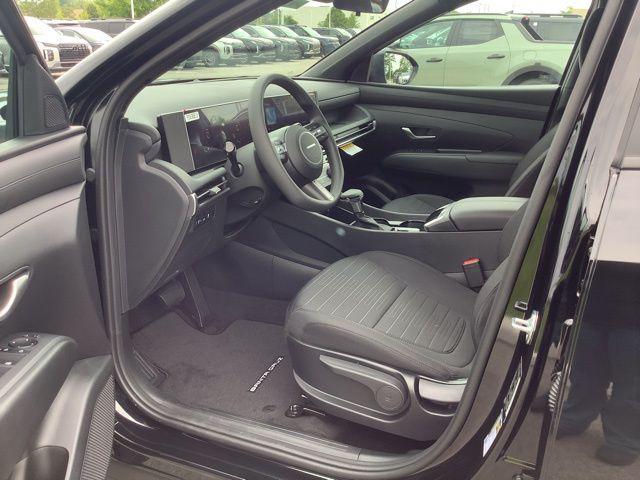 2025 Hyundai Santa Cruz SE photo 4