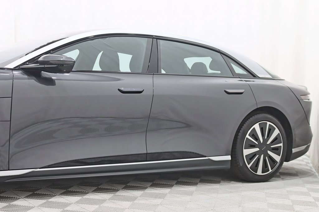 2025 Lucid Air Touring photo 3