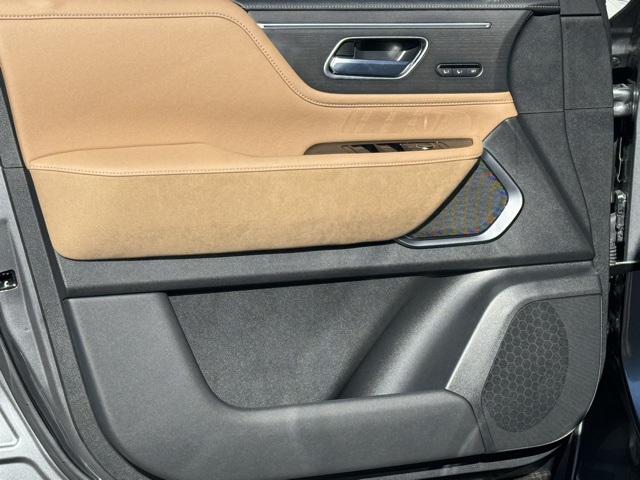 2025 Infiniti QX80 Sensory photo 11