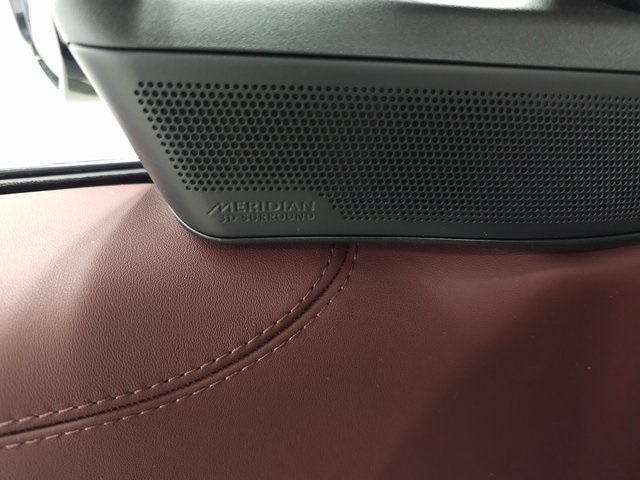 2025 LAND ROVER RANGE ROVER - Image 13