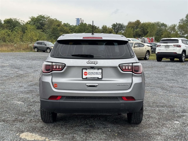 2018 Jeep Compass Sport photo 5