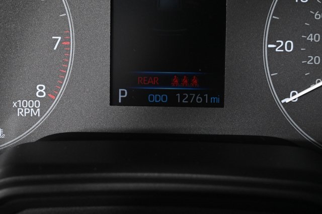 2024 Toyota Corolla Cross LE photo 16