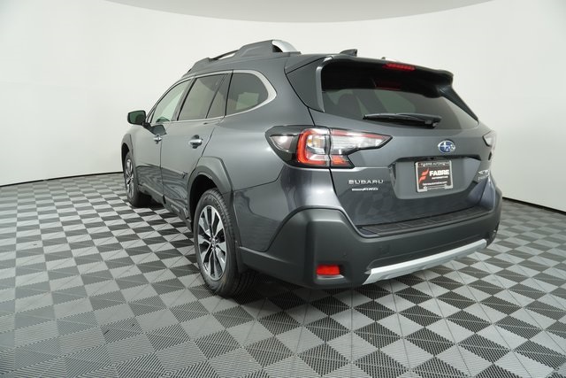 2025 Subaru Outback Touring XT photo 4