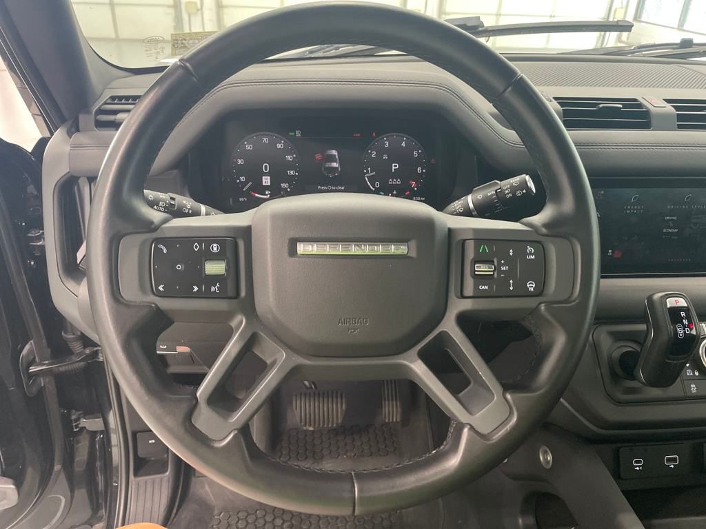2024 Land Rover Defender 90 X-Dynamic SE photo 16