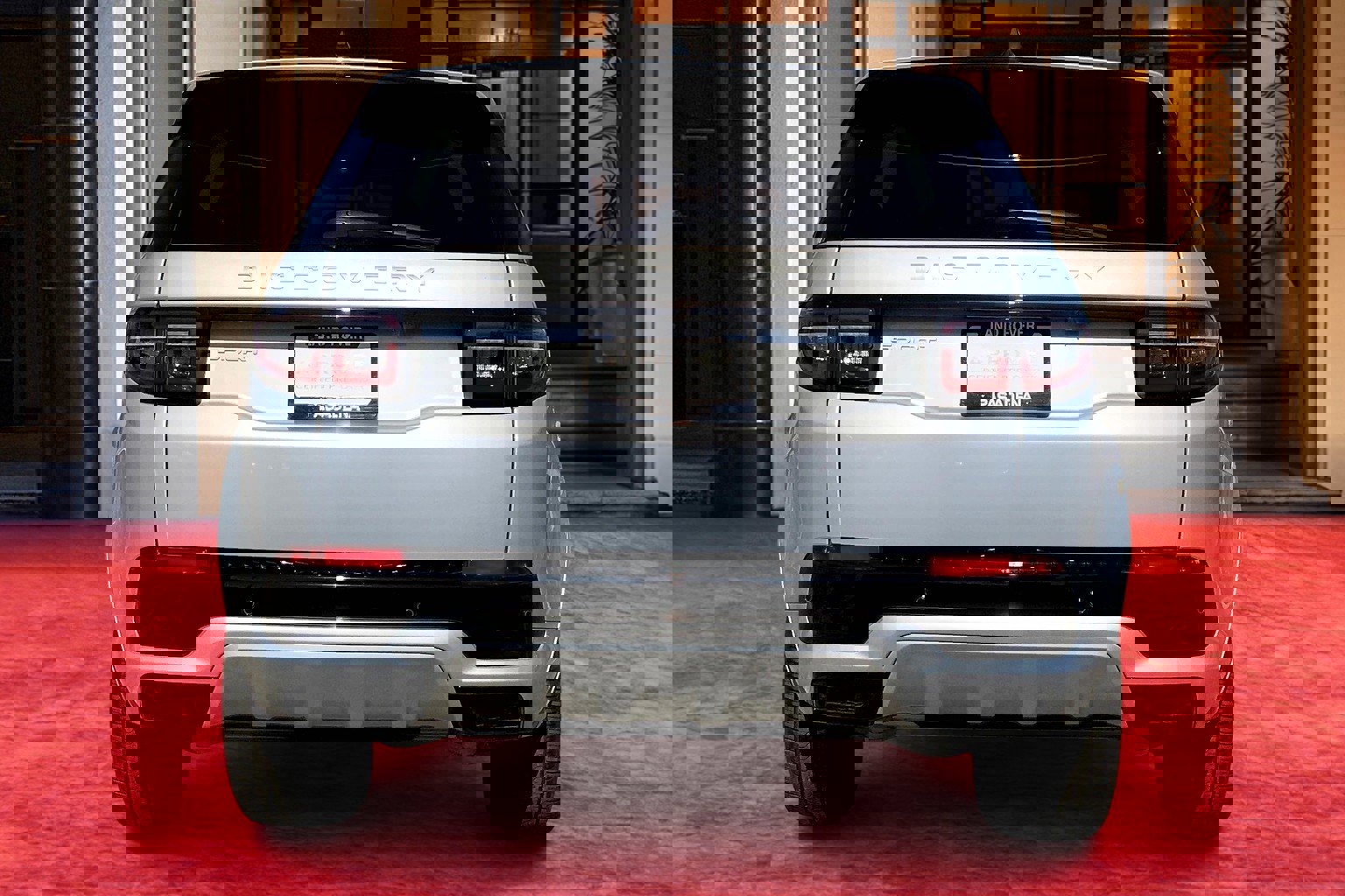 2024 Land Rover Discovery Sport S photo 4