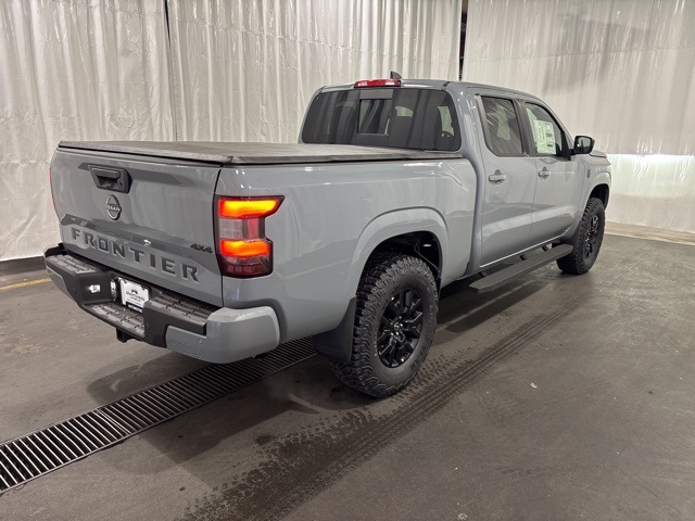 2026 Nissan Frontier Crew Cab SV photo 2