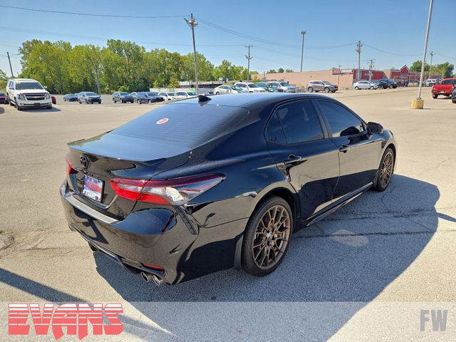 2023 Toyota Camry SE photo 3
