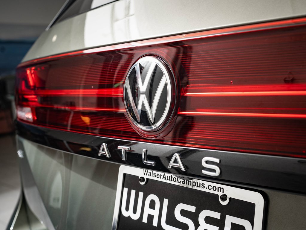 2025 Volkswagen Atlas Peak Edition SE photo 16