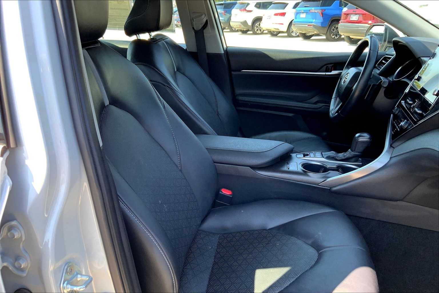 2023 Toyota Camry XSE photo 8