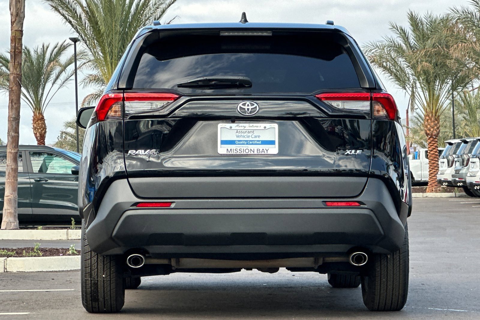 2022 Toyota RAV4 XLE photo 3