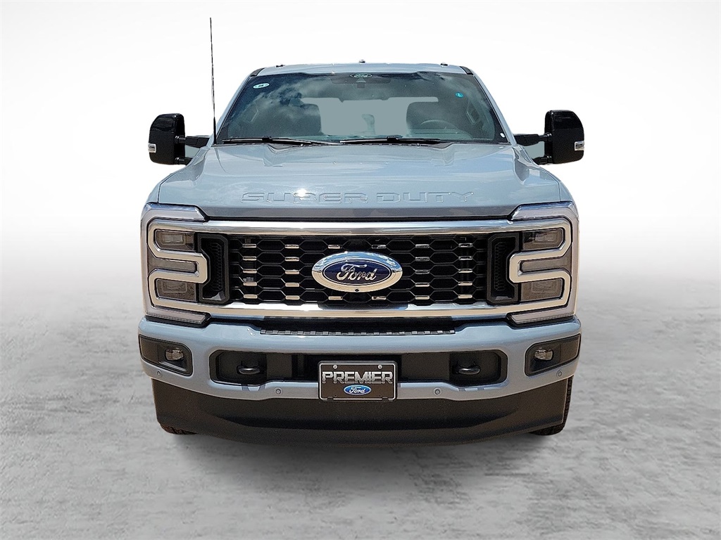 2025 Ford F-350 photo 3