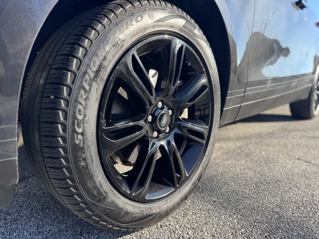 2022 Land Rover Range Rover Velar S photo 2