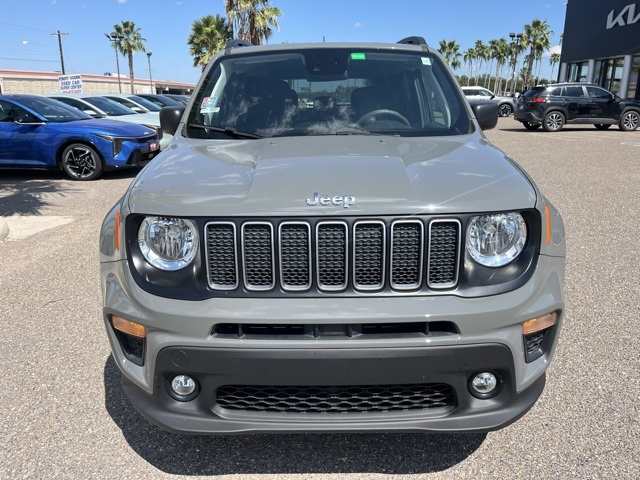 2022 Jeep Renegade Latitude photo 2