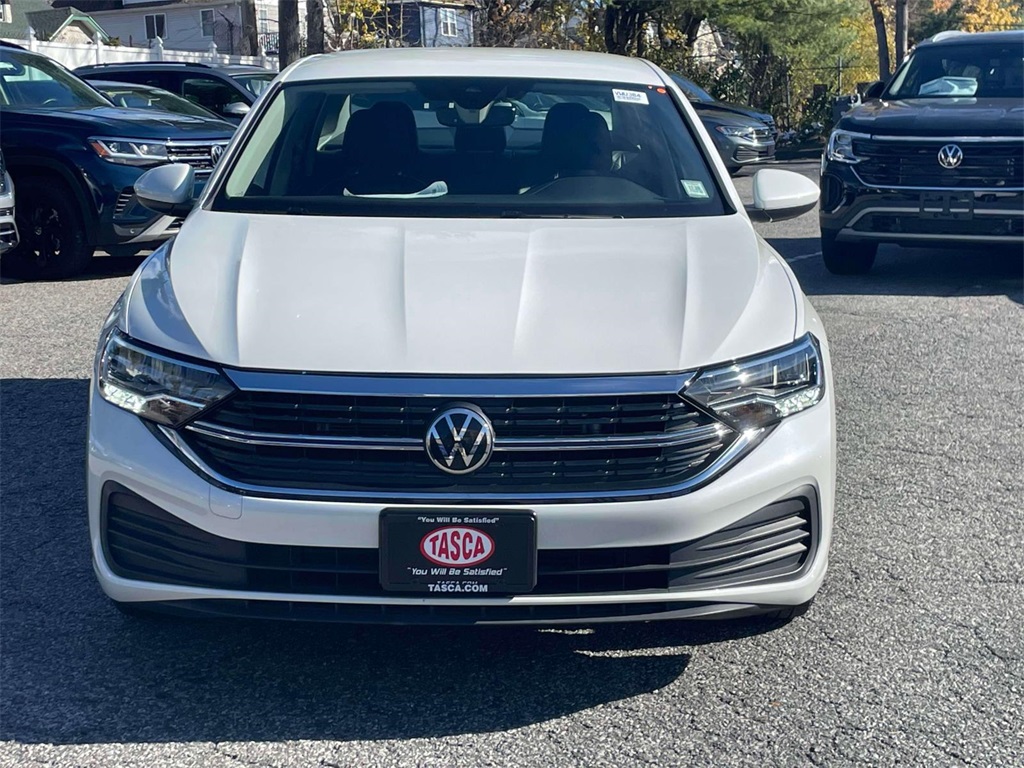 2022 Volkswagen Jetta 1.5T SE photo 2