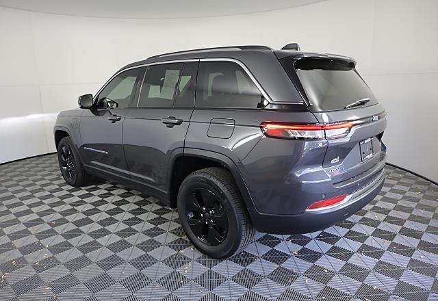 2022 Jeep Cherokee Limited 4xe photo 3