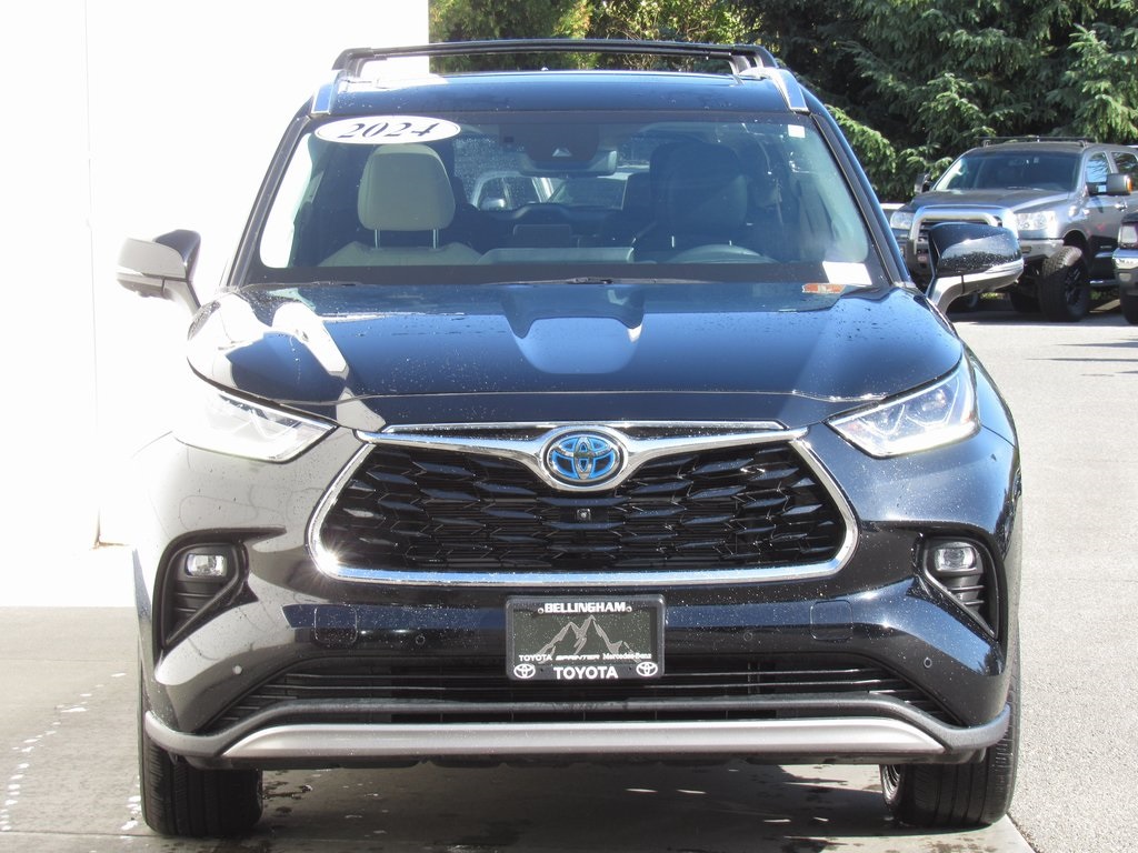2024 Toyota Highlander Hybrid Platinum photo 3