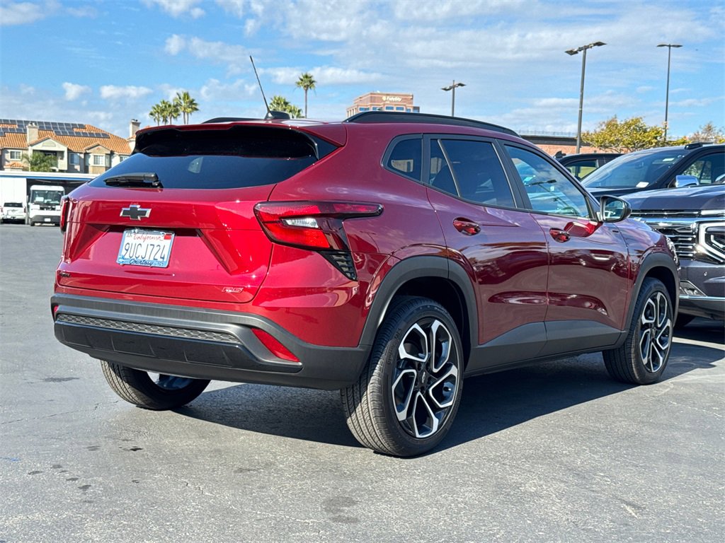 2025 Chevrolet Trax photo 4