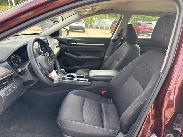 2023 Nissan Altima 2.5 SV photo 18