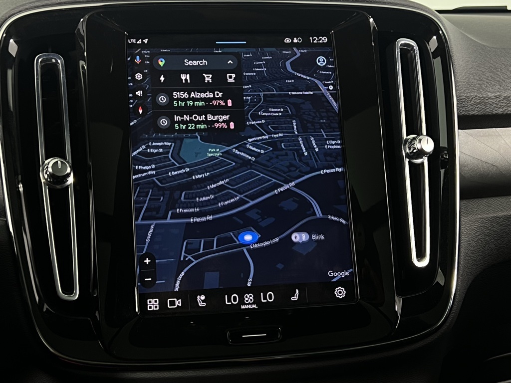 2023 Volvo XC40 Recharge Ultimate photo 18