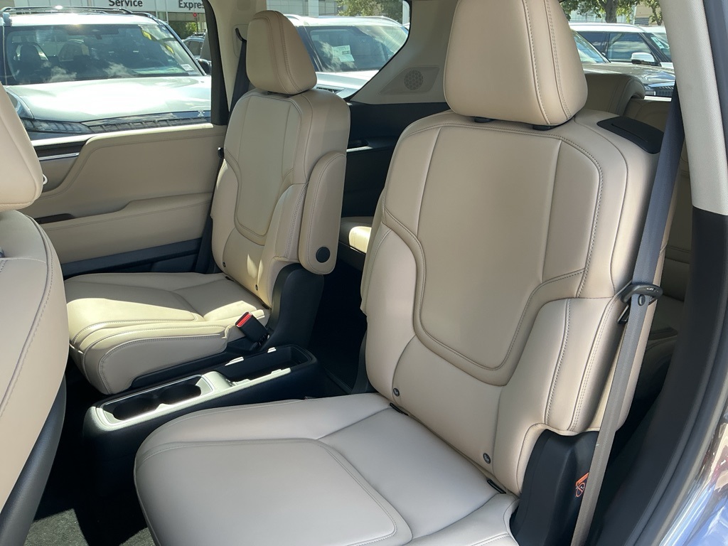 2026 Infiniti QX80 Pure photo 25