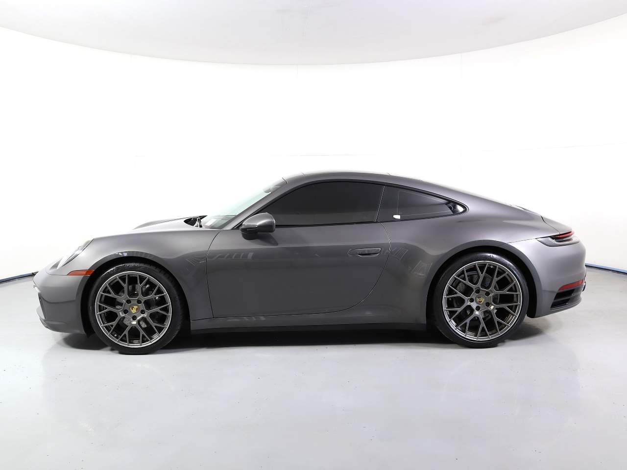 2020 Porsche 911 photo 2