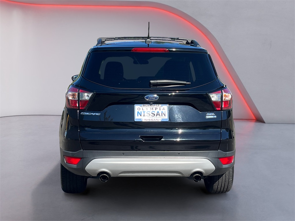 2018 Ford Escape SEL photo 4