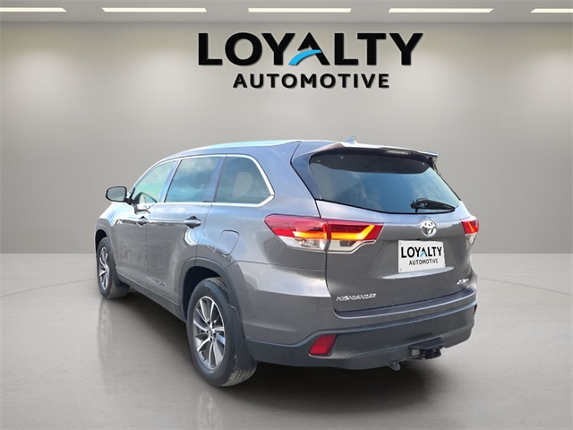 2019 Toyota Highlander XLE photo 3