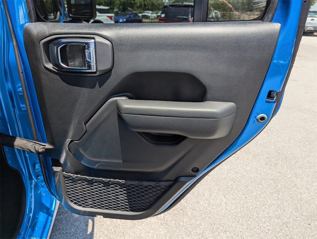 2025 Jeep Wrangler Sport S photo 29