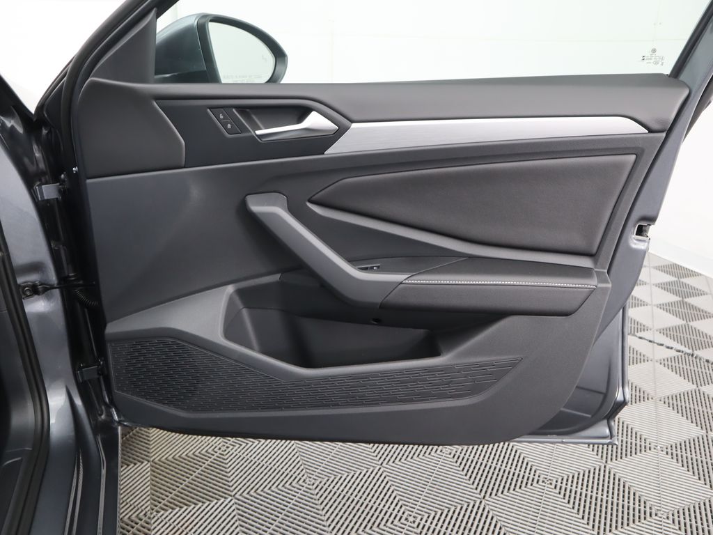2025 Volkswagen Jetta 1.5T S photo 25